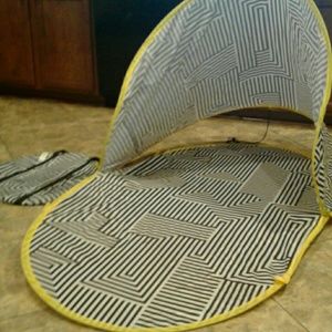 New Kate Spade Beach Tent with Carrying Case